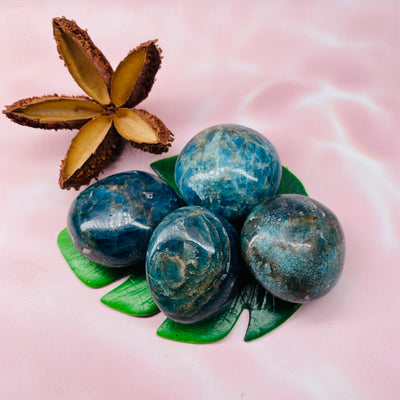 Apatite Palm Stones