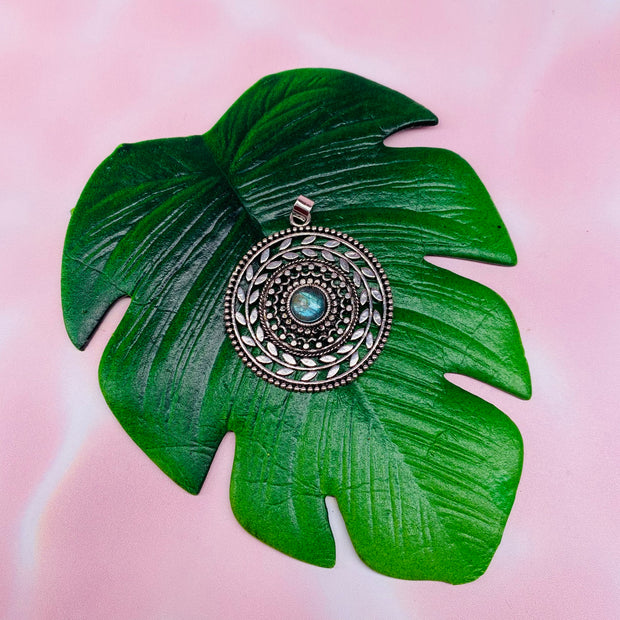 Wreath Pendant