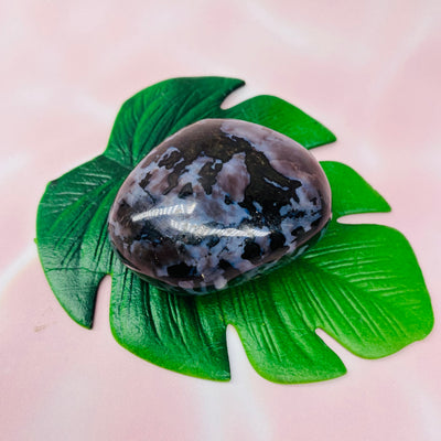 Gabbro Indigo Pebble #GAB-PE02